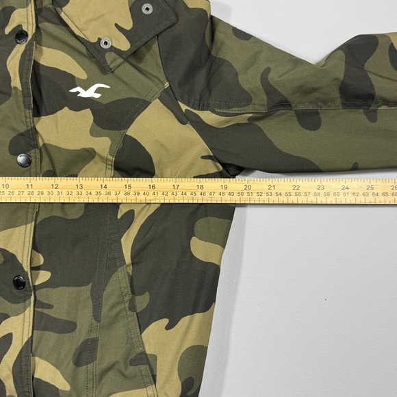 Hollister Jacket Camo Green Sherpa Lined Hooded Bomber Cropped Woman's Small - Picture 7 of 8